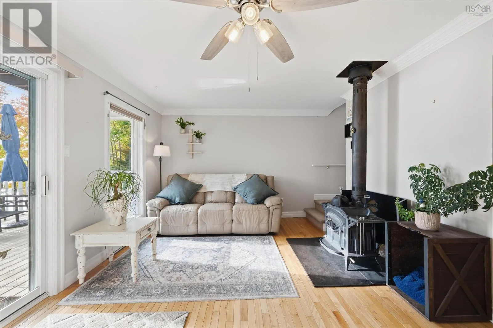 450 Lakeside Drive