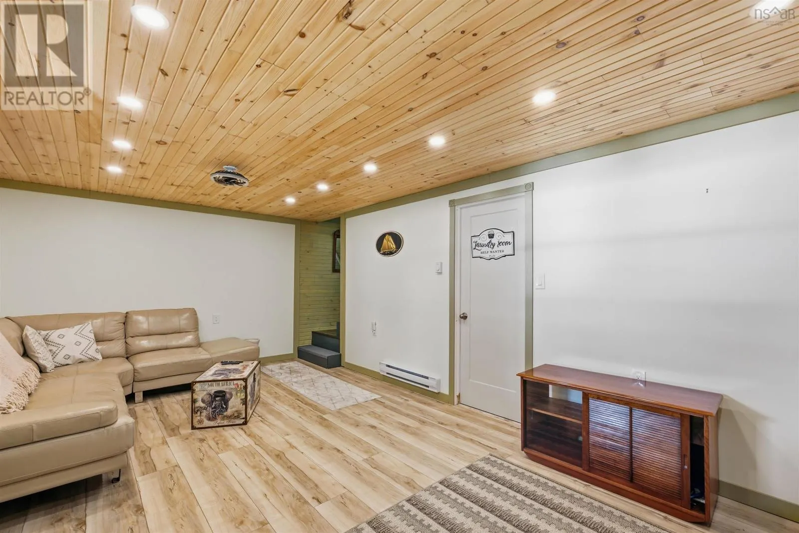450 Lakeside Drive