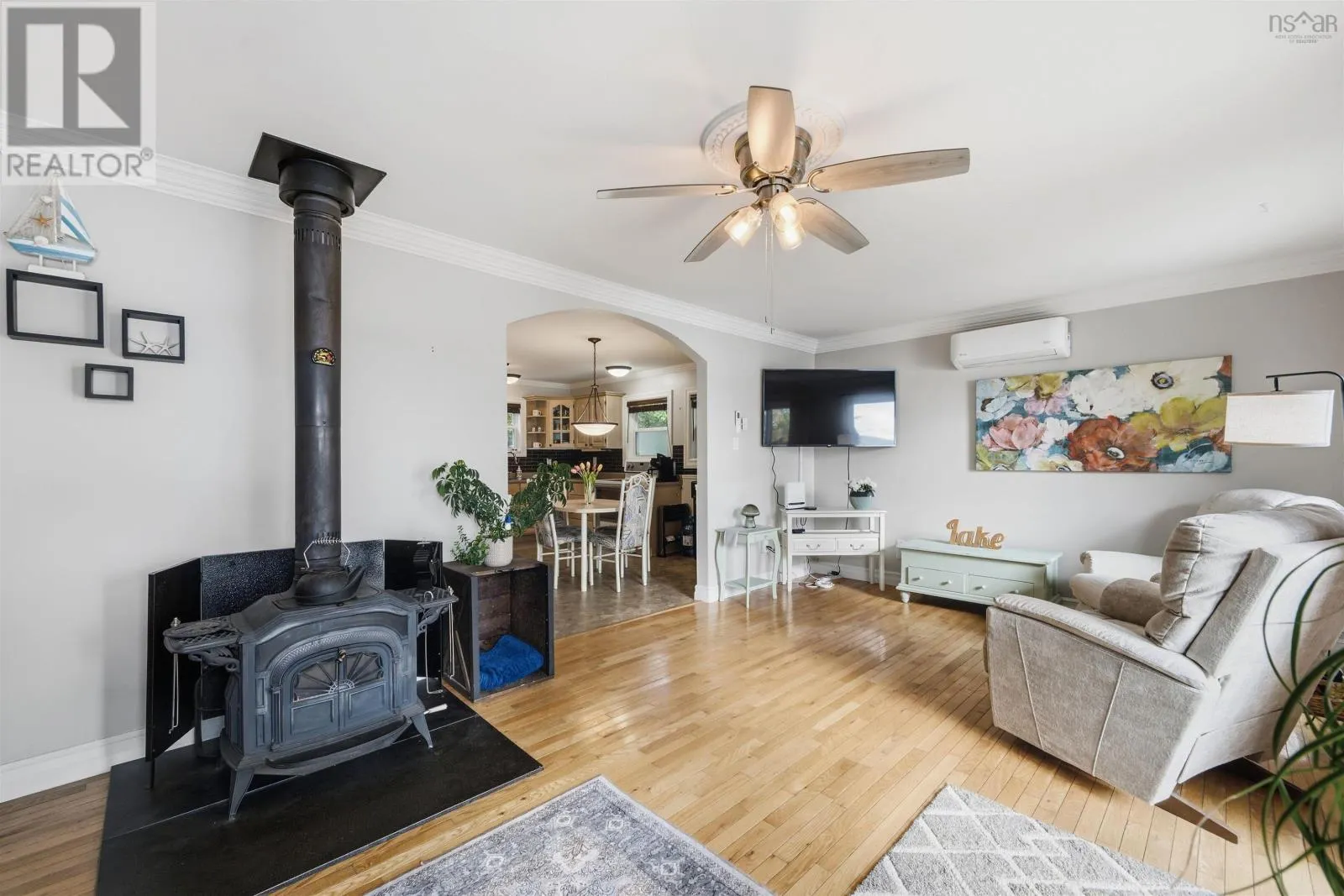 450 Lakeside Drive