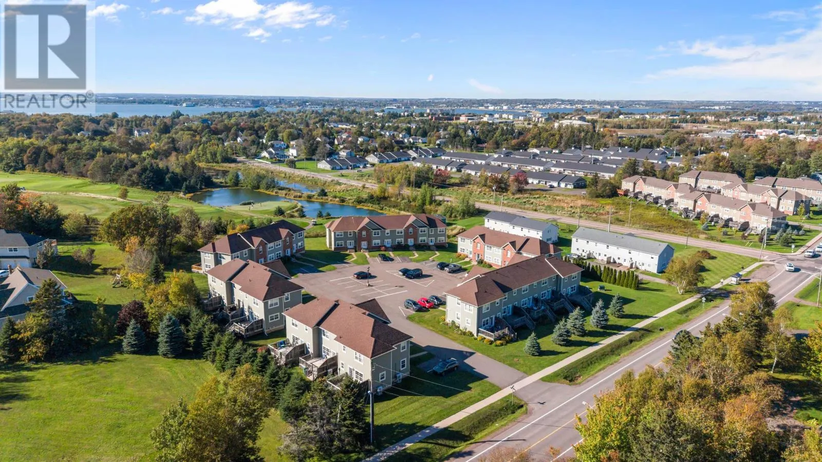 16 Edgeview Court