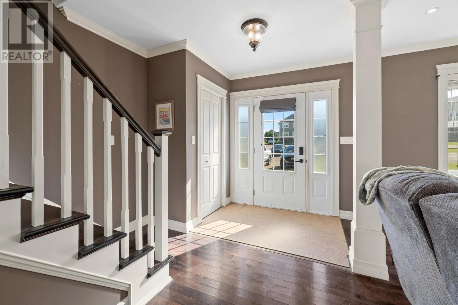 16 Edgeview Court