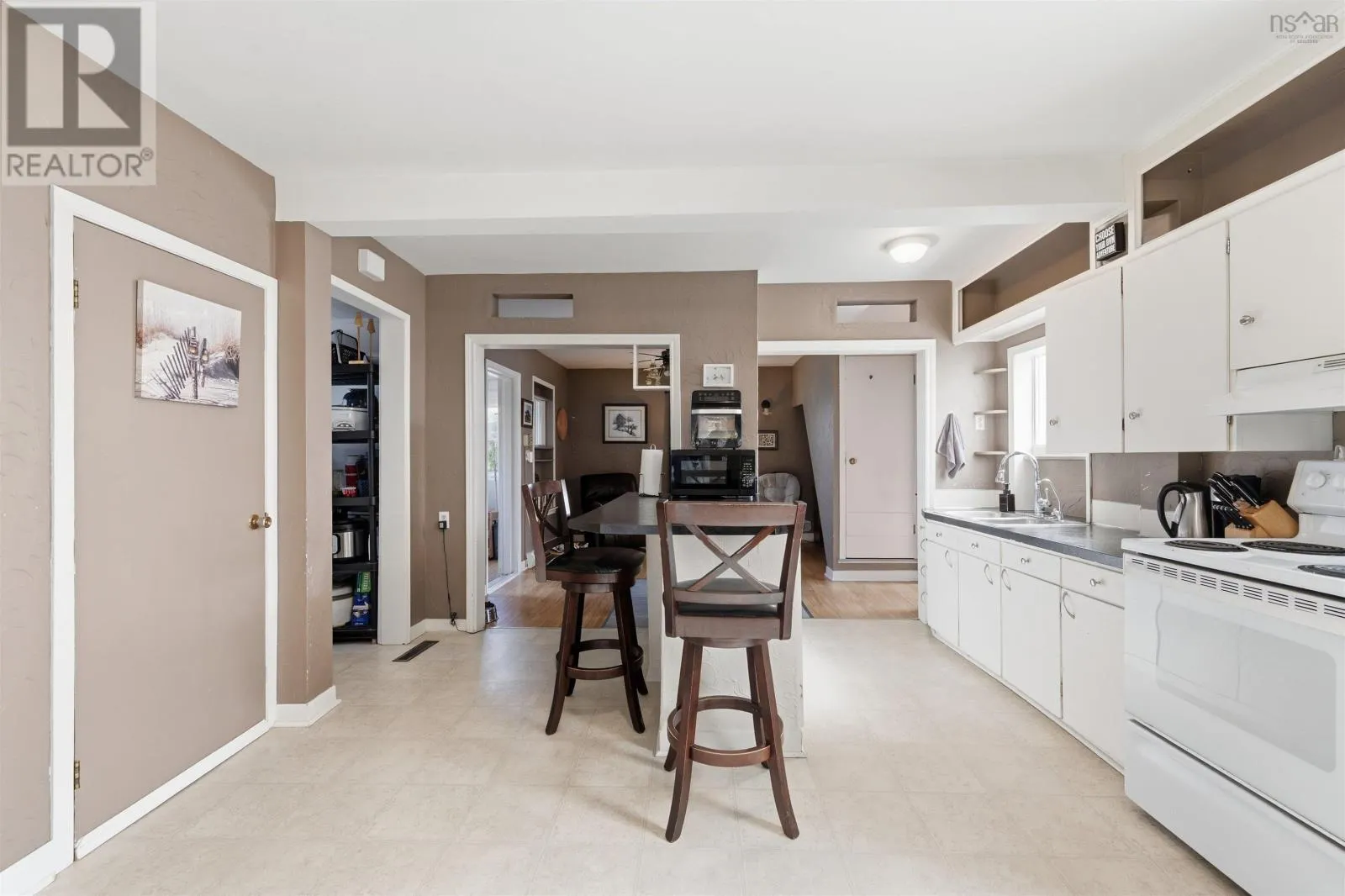 1462 East Dalhousie Road