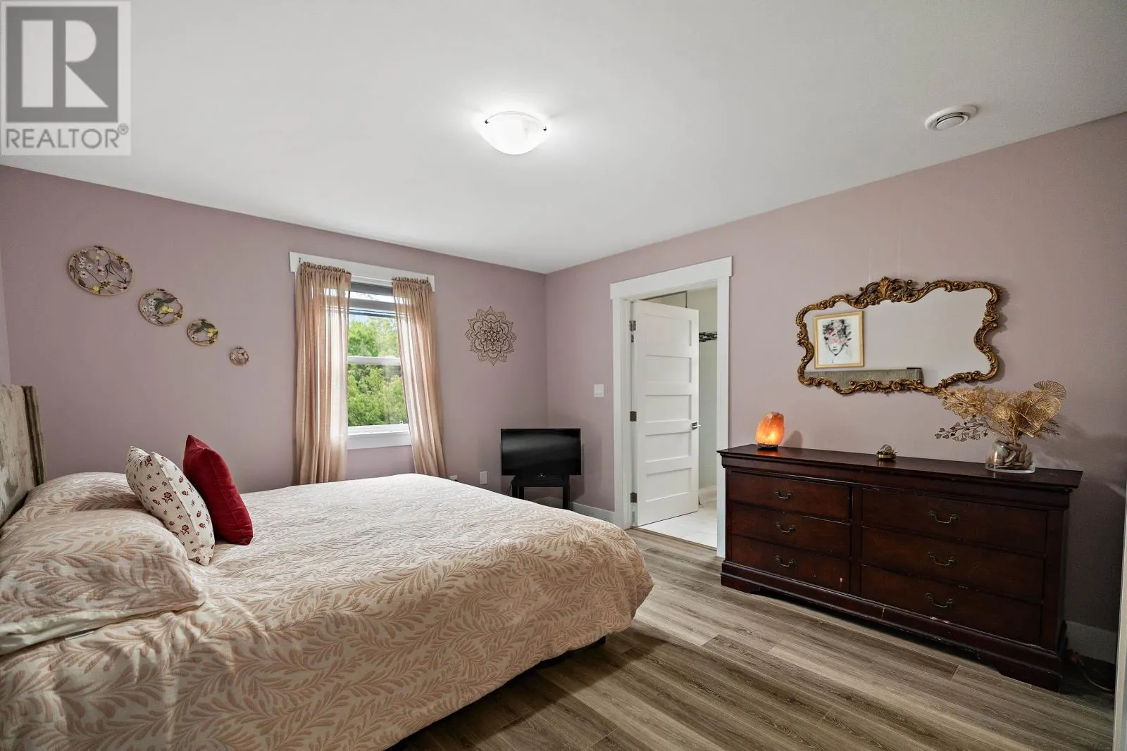 1 Balderston Court
