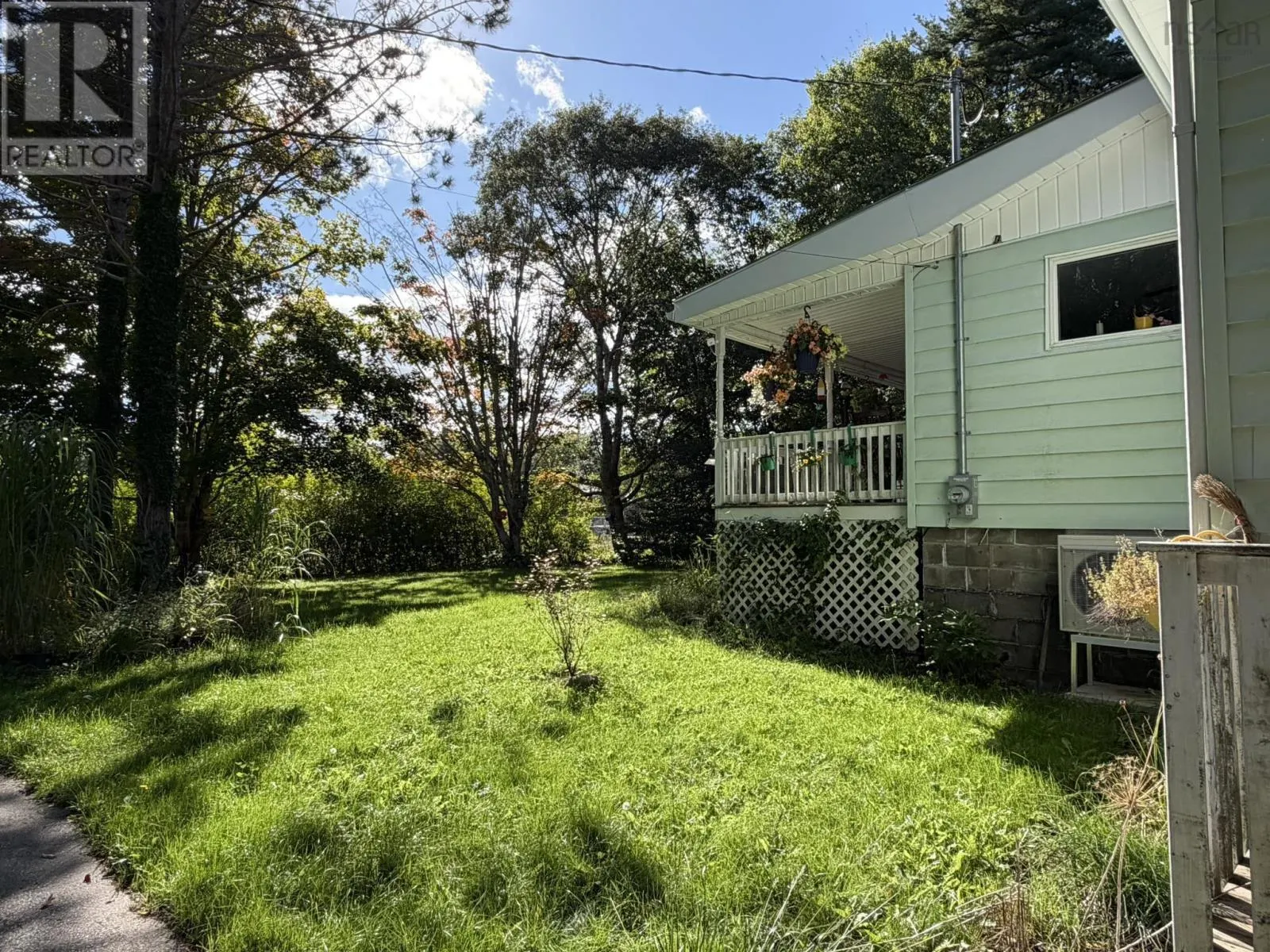 19 River Road