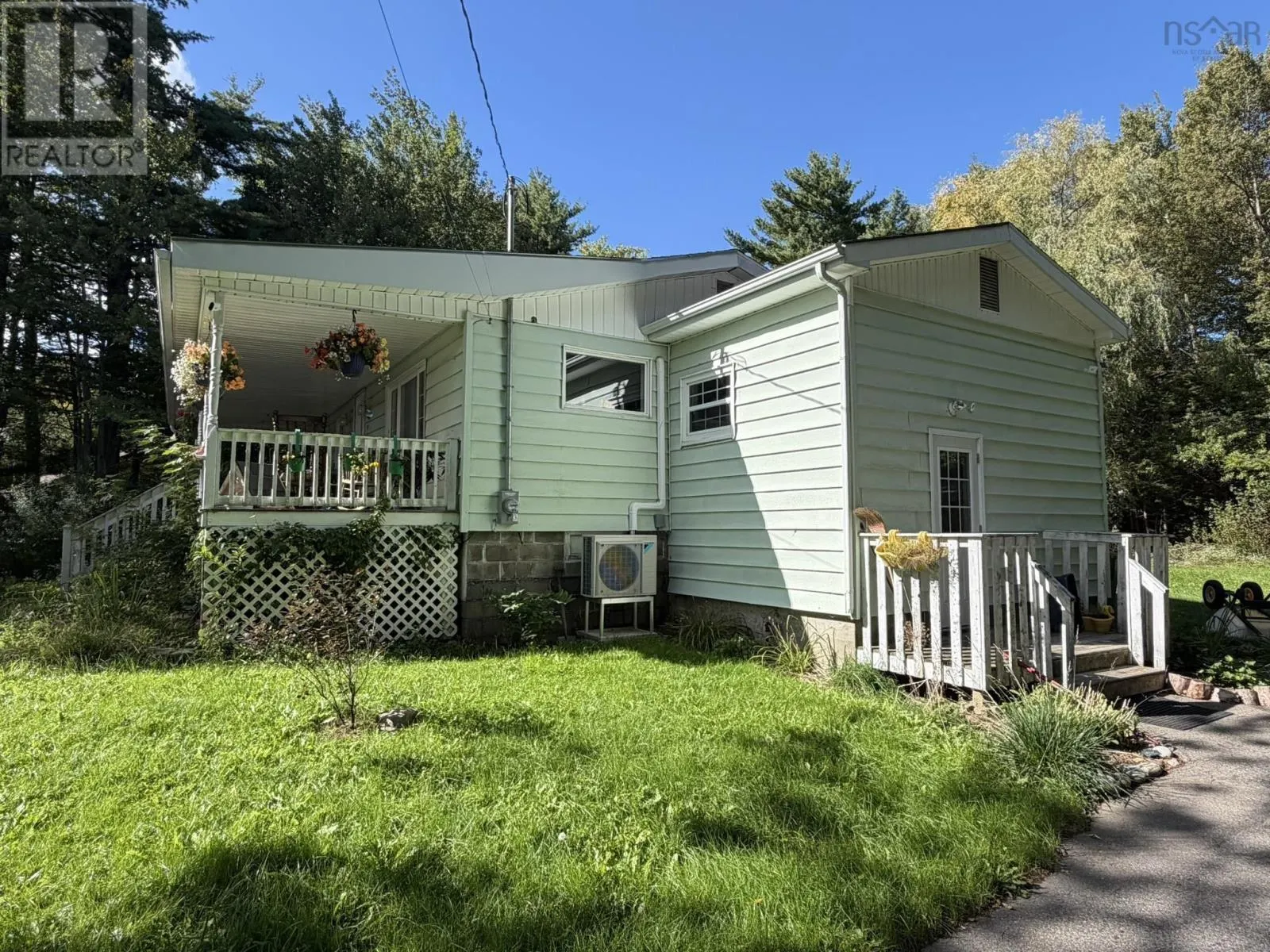 19 River Road