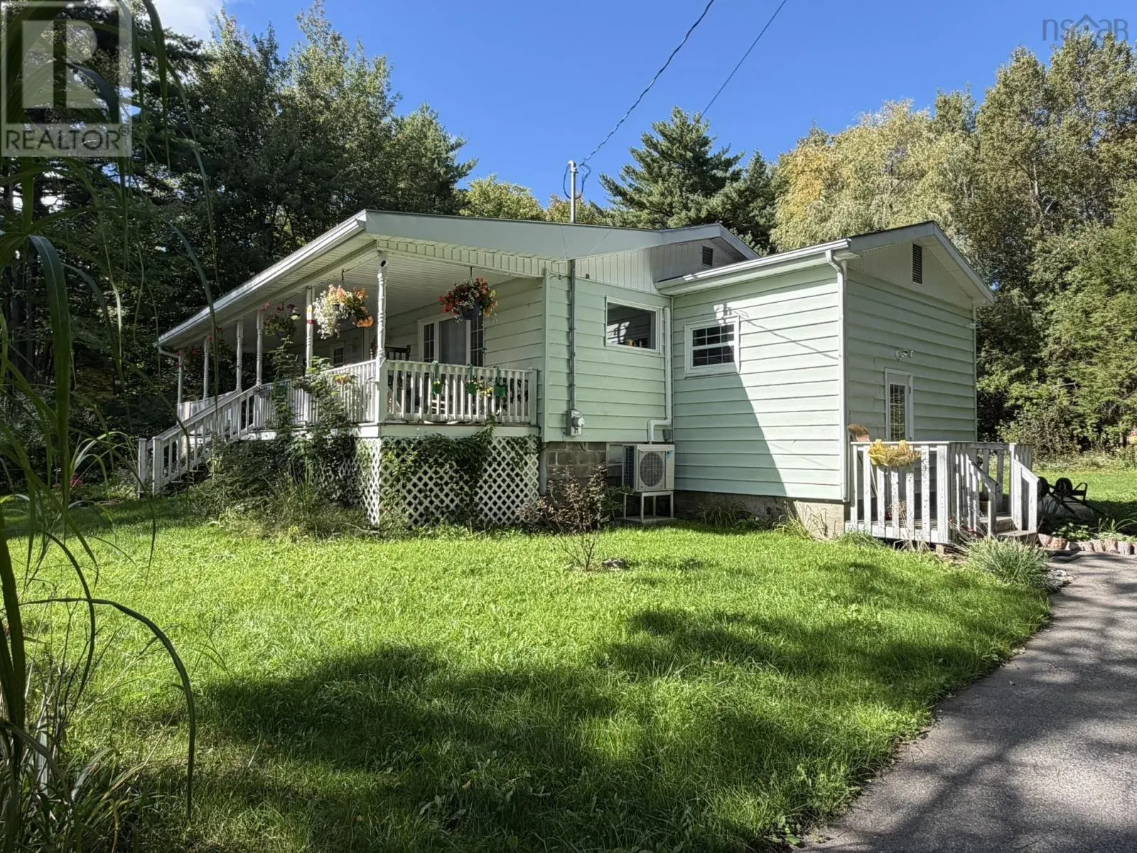 19 River Road
