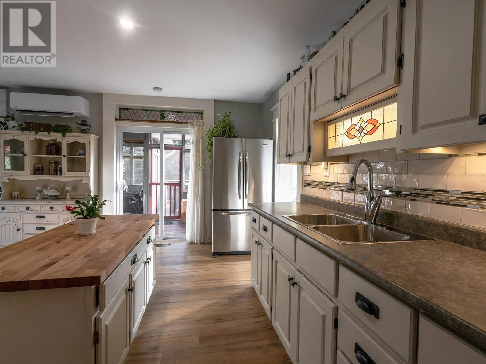 3693 Dixon Road