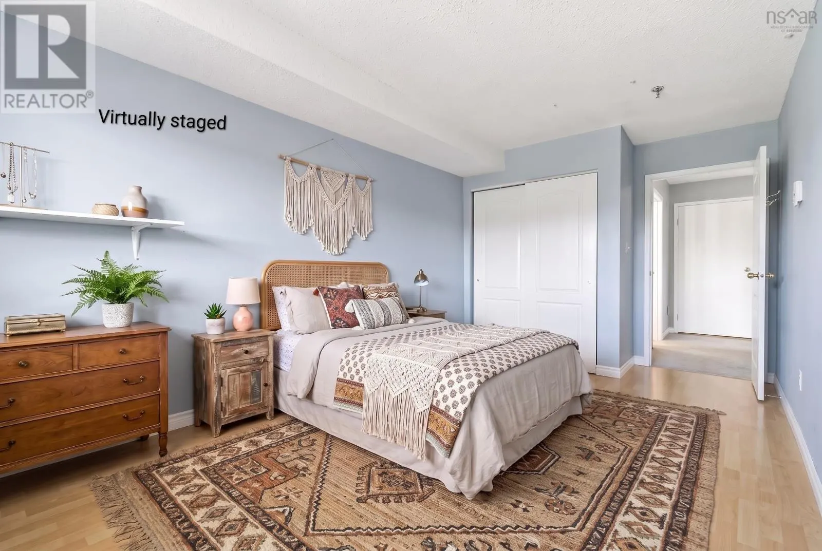 303 15 Knightsridge Drive