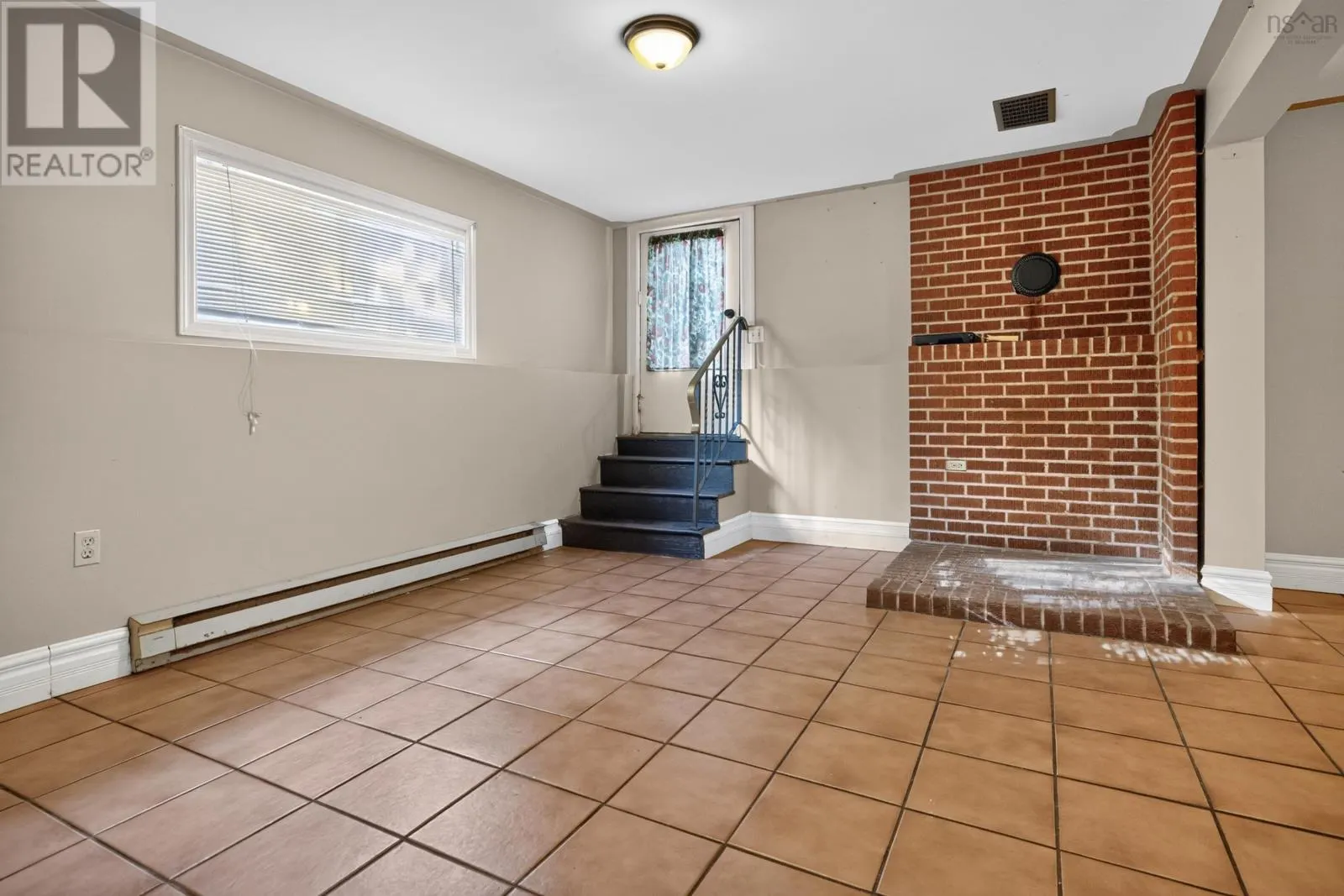 29 Roslyn Drive