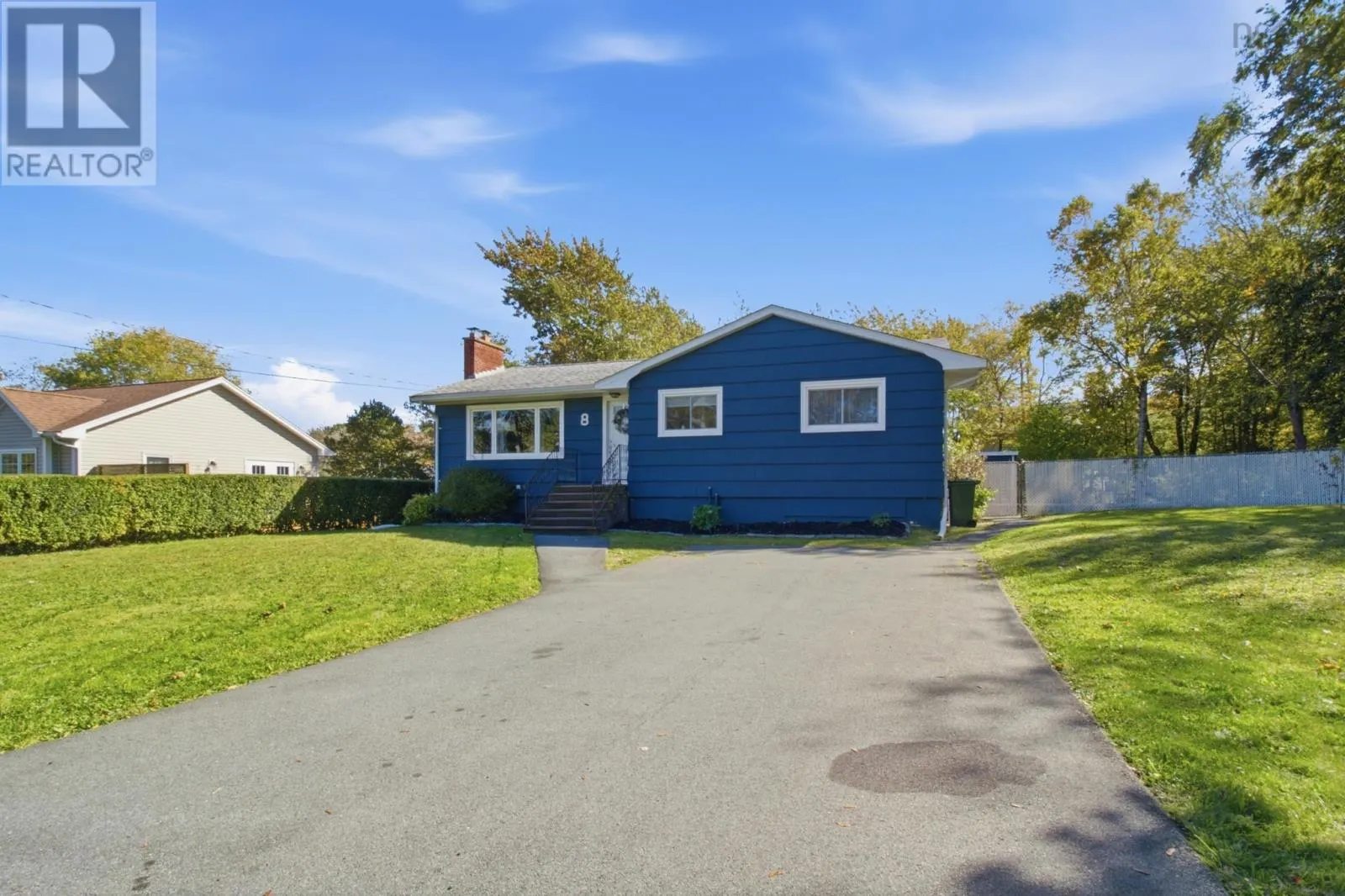 8 Edward Laurie Drive