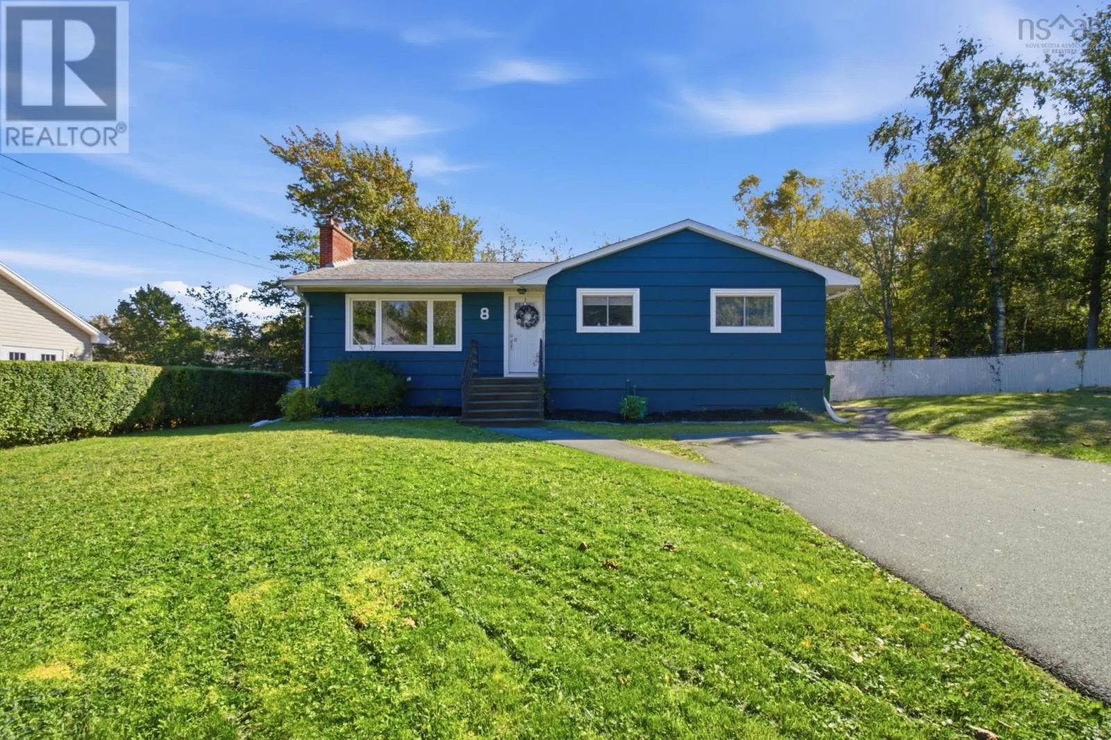 8 Edward Laurie Drive