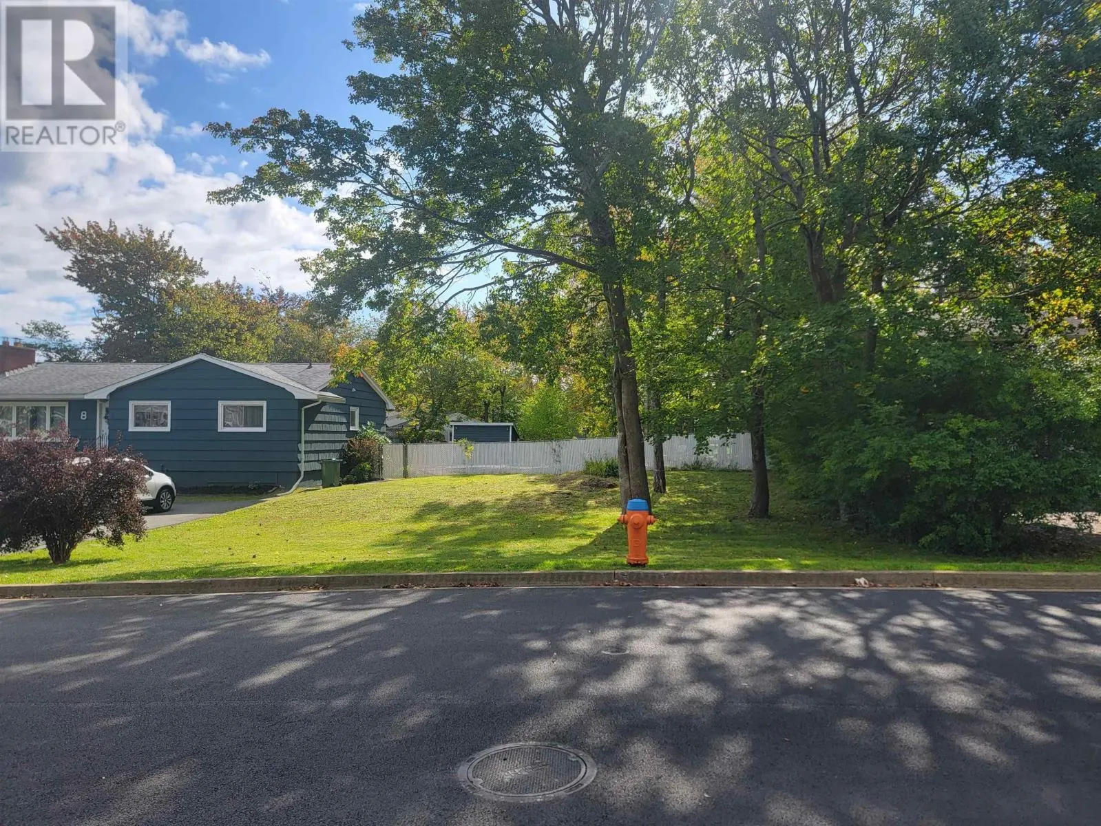 8 Edward Laurie Drive