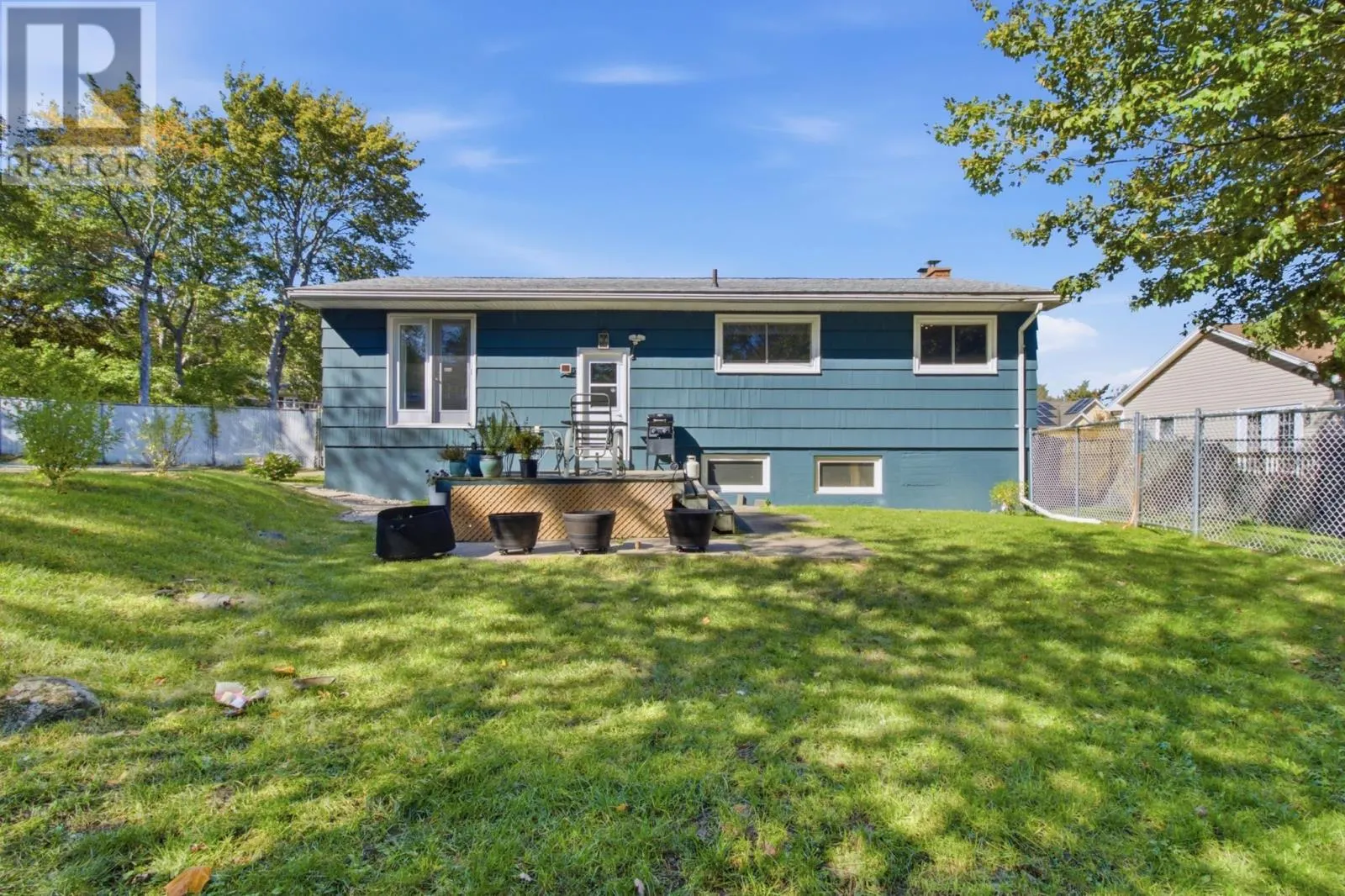 8 Edward Laurie Drive