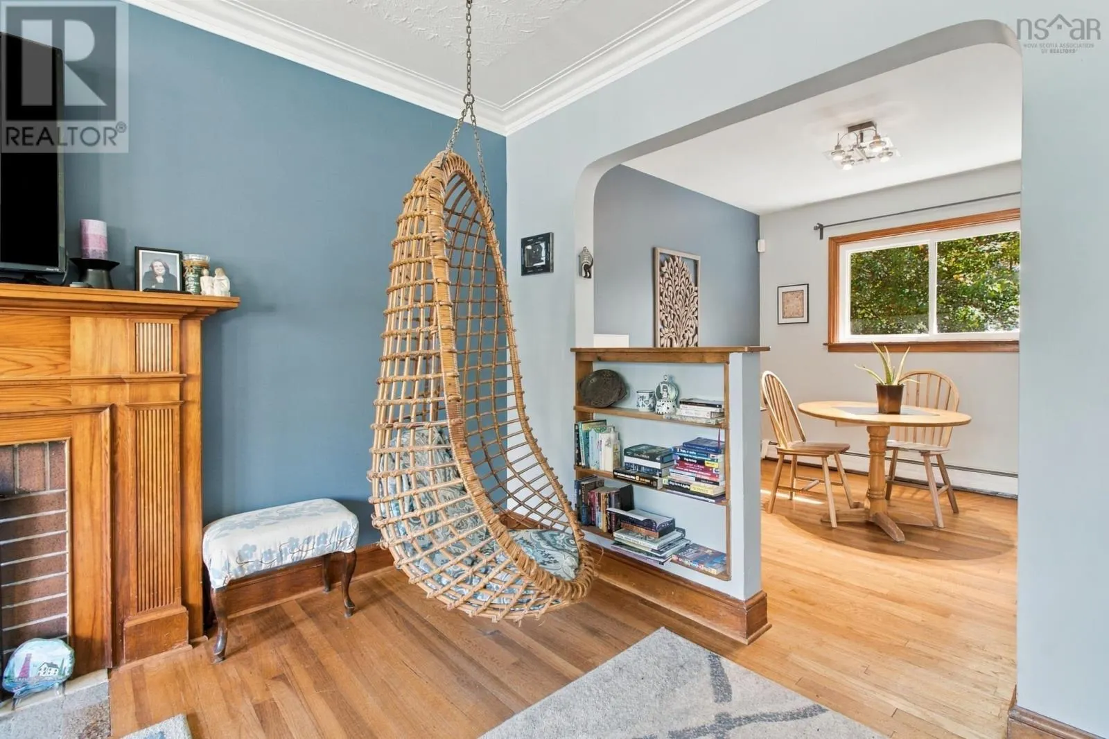 8 Edward Laurie Drive