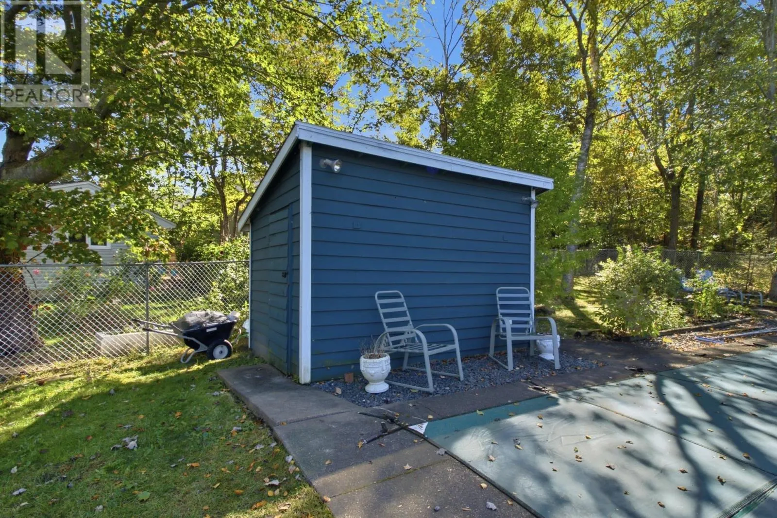 8 Edward Laurie Drive