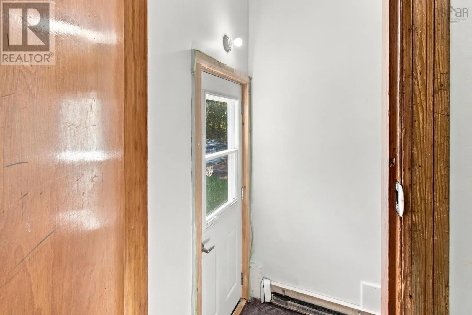 8 Edward Laurie Drive