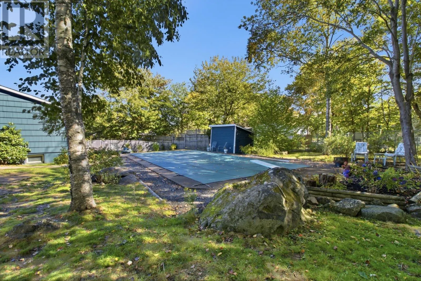 8 Edward Laurie Drive
