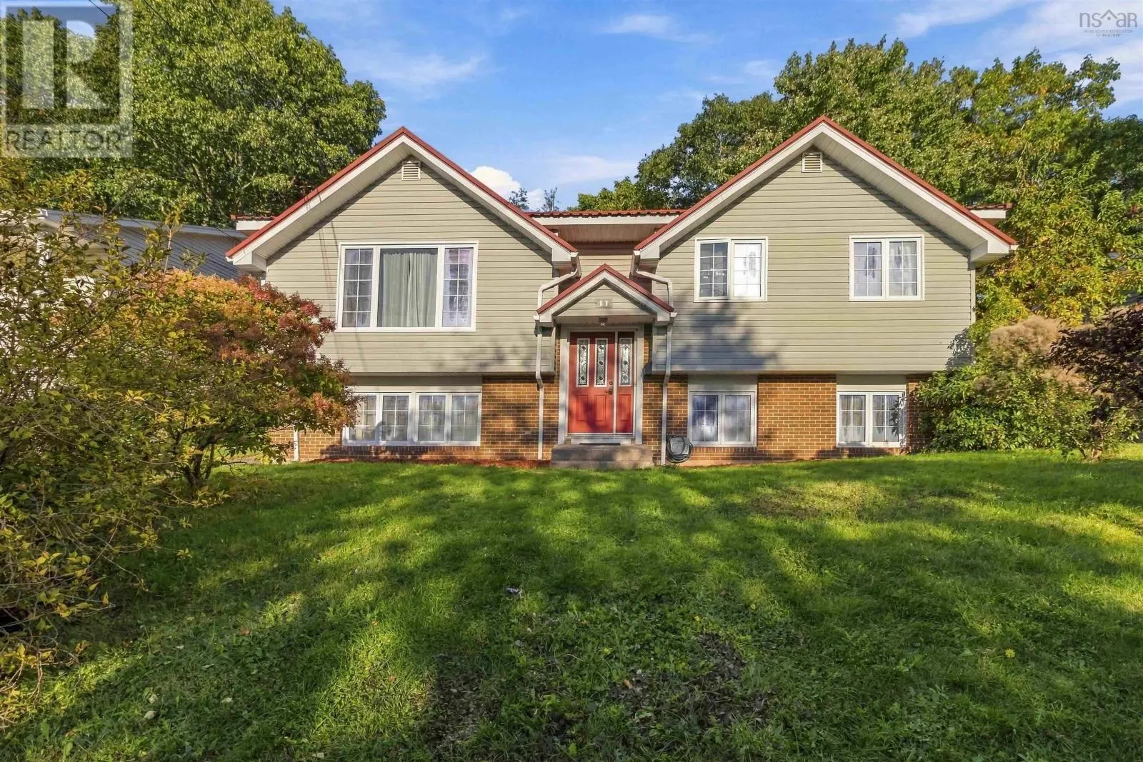 11 Riverview Crescent