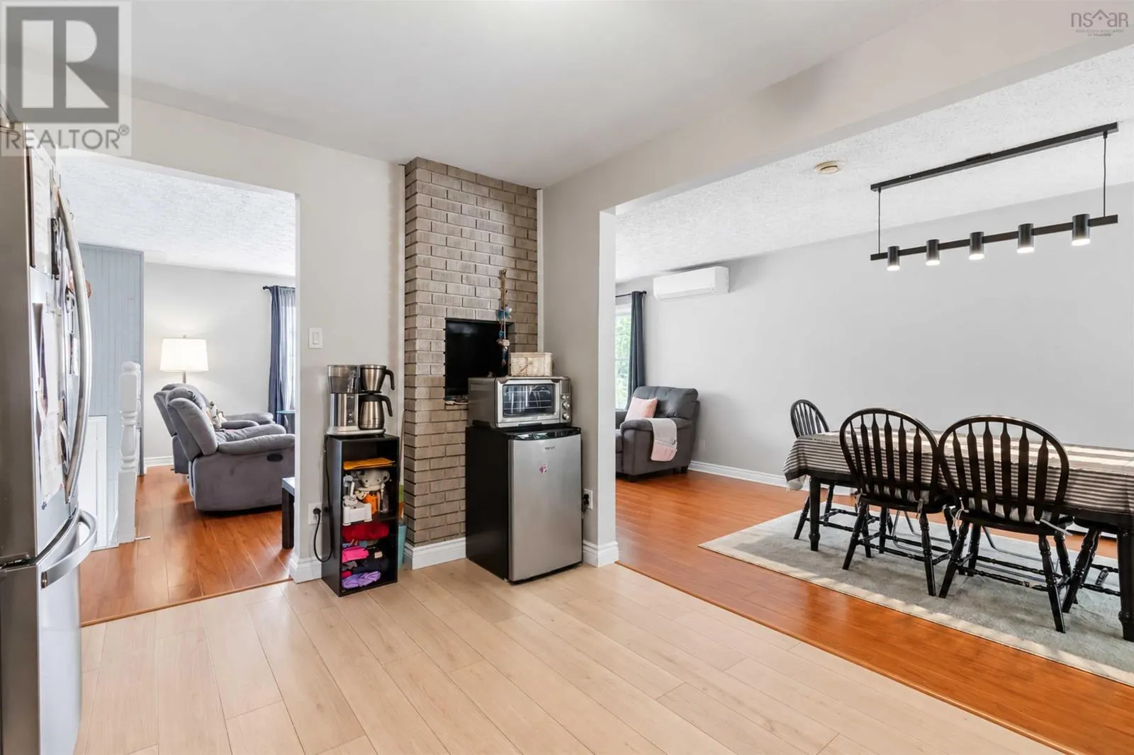 11 Riverview Crescent