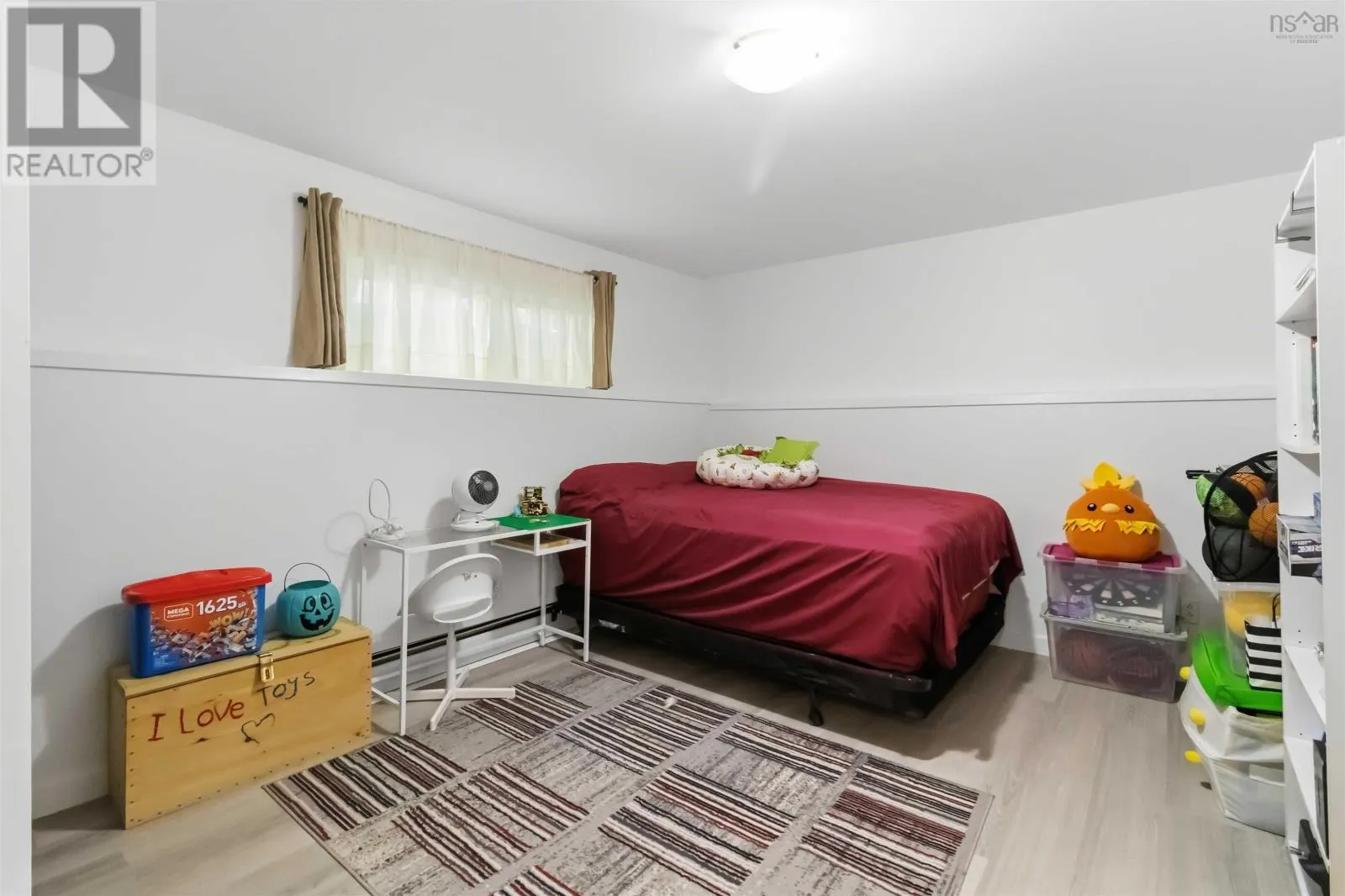 11 Riverview Crescent