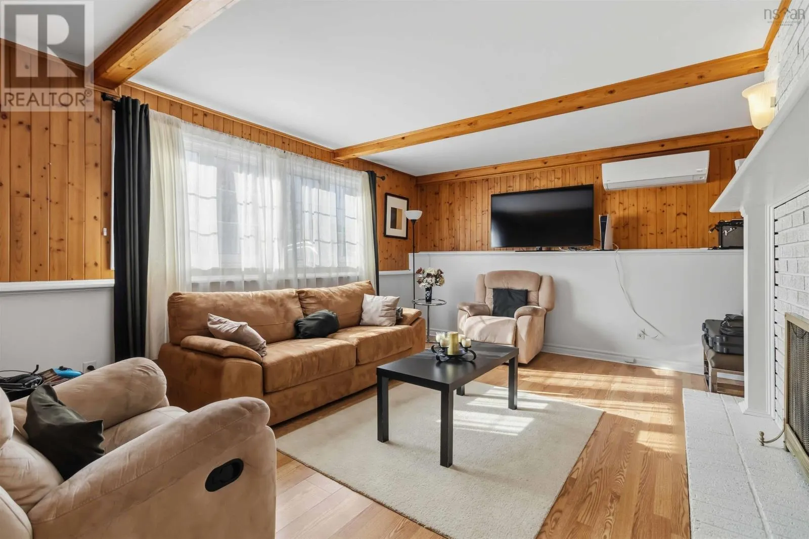 11 Riverview Crescent