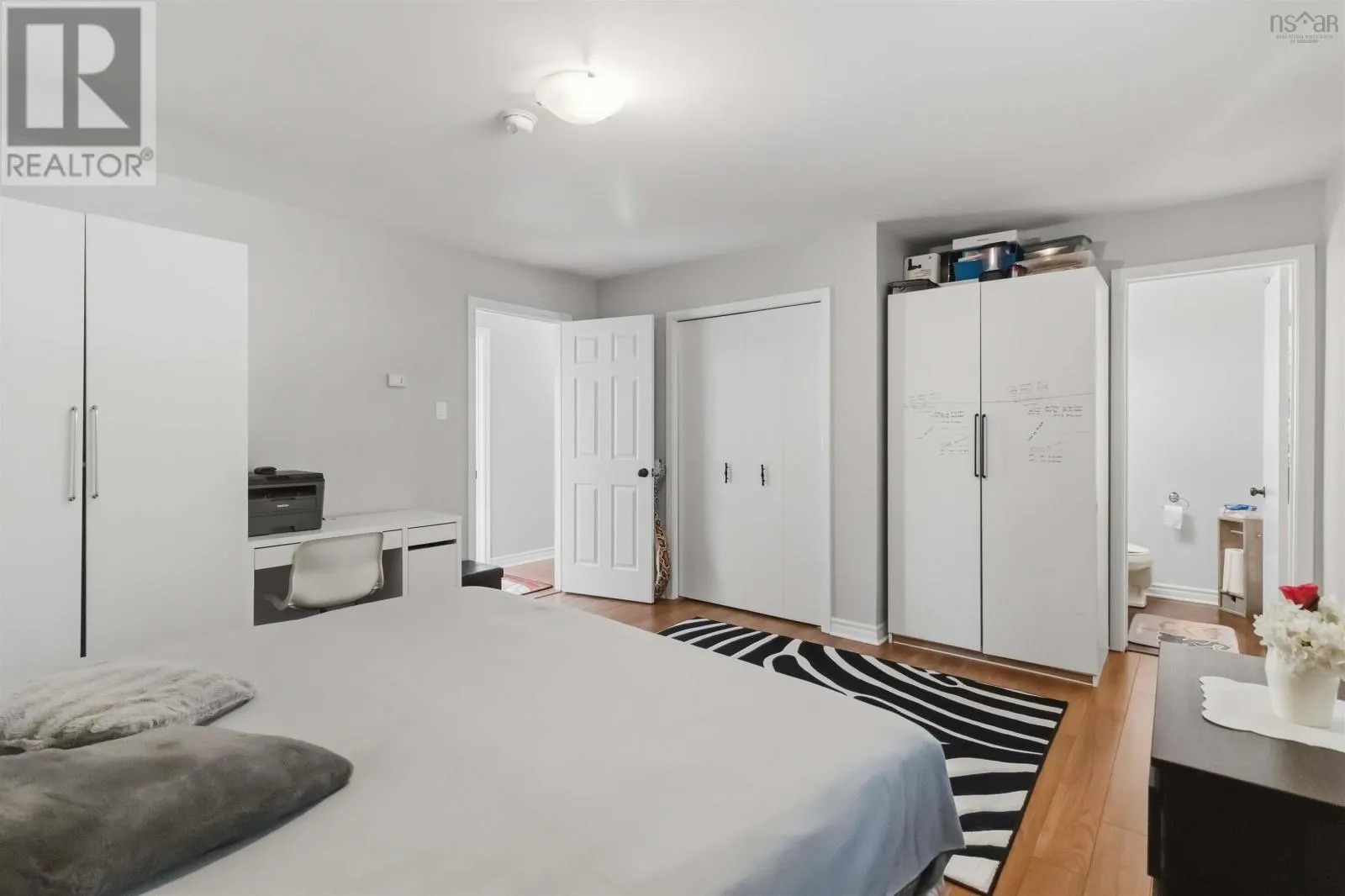11 Riverview Crescent