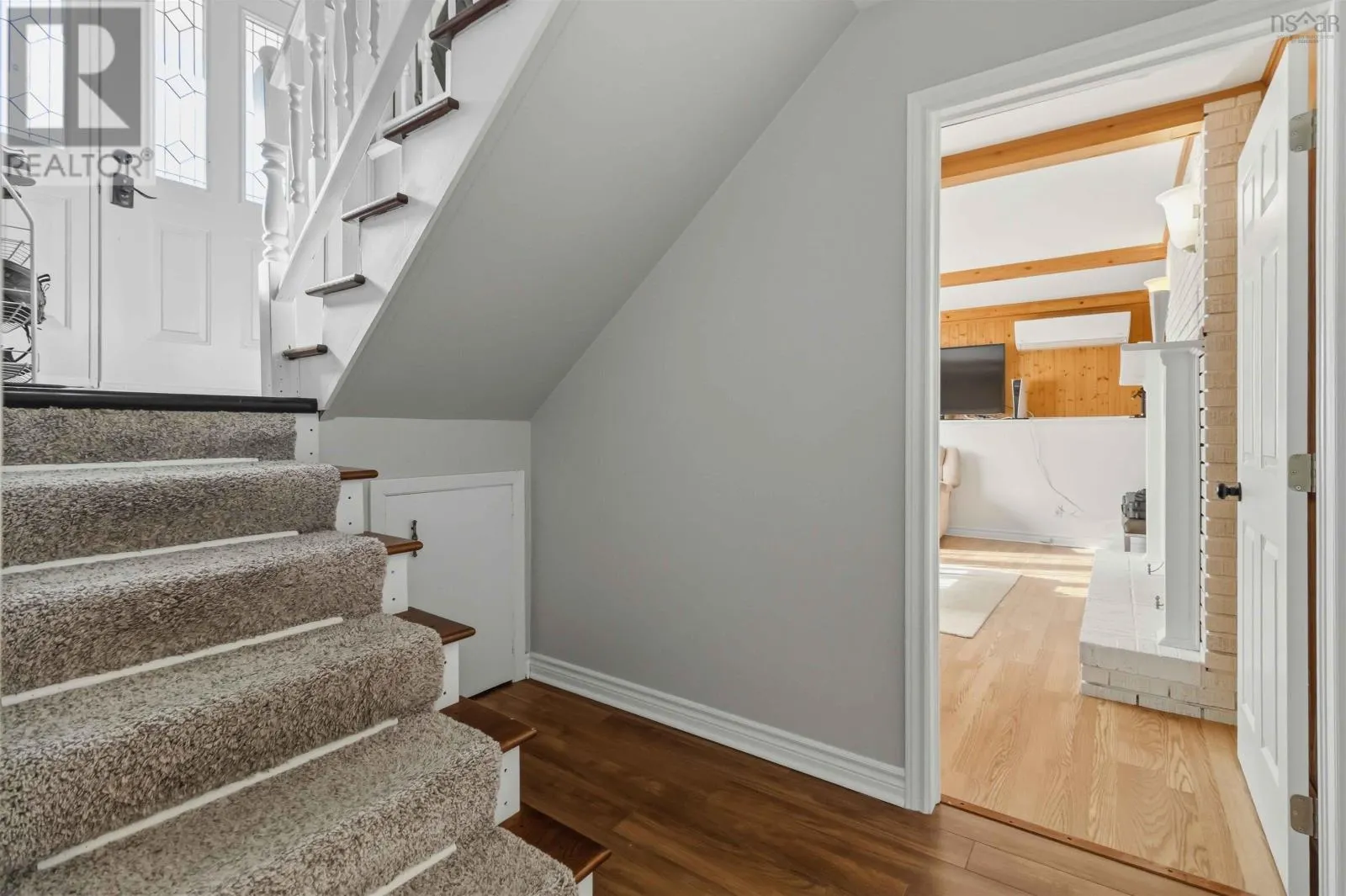 11 Riverview Crescent