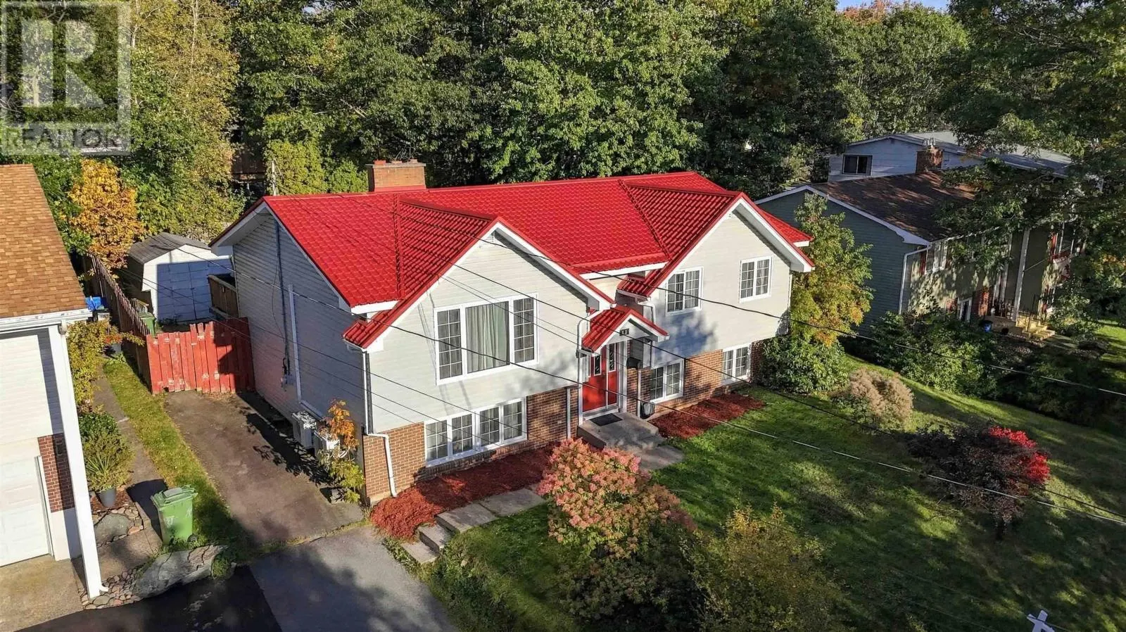 11 Riverview Crescent