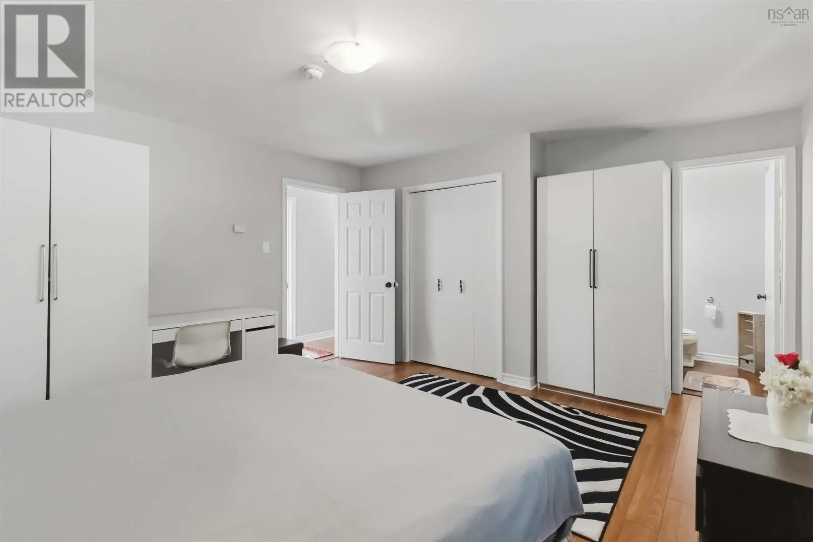 11 Riverview Crescent
