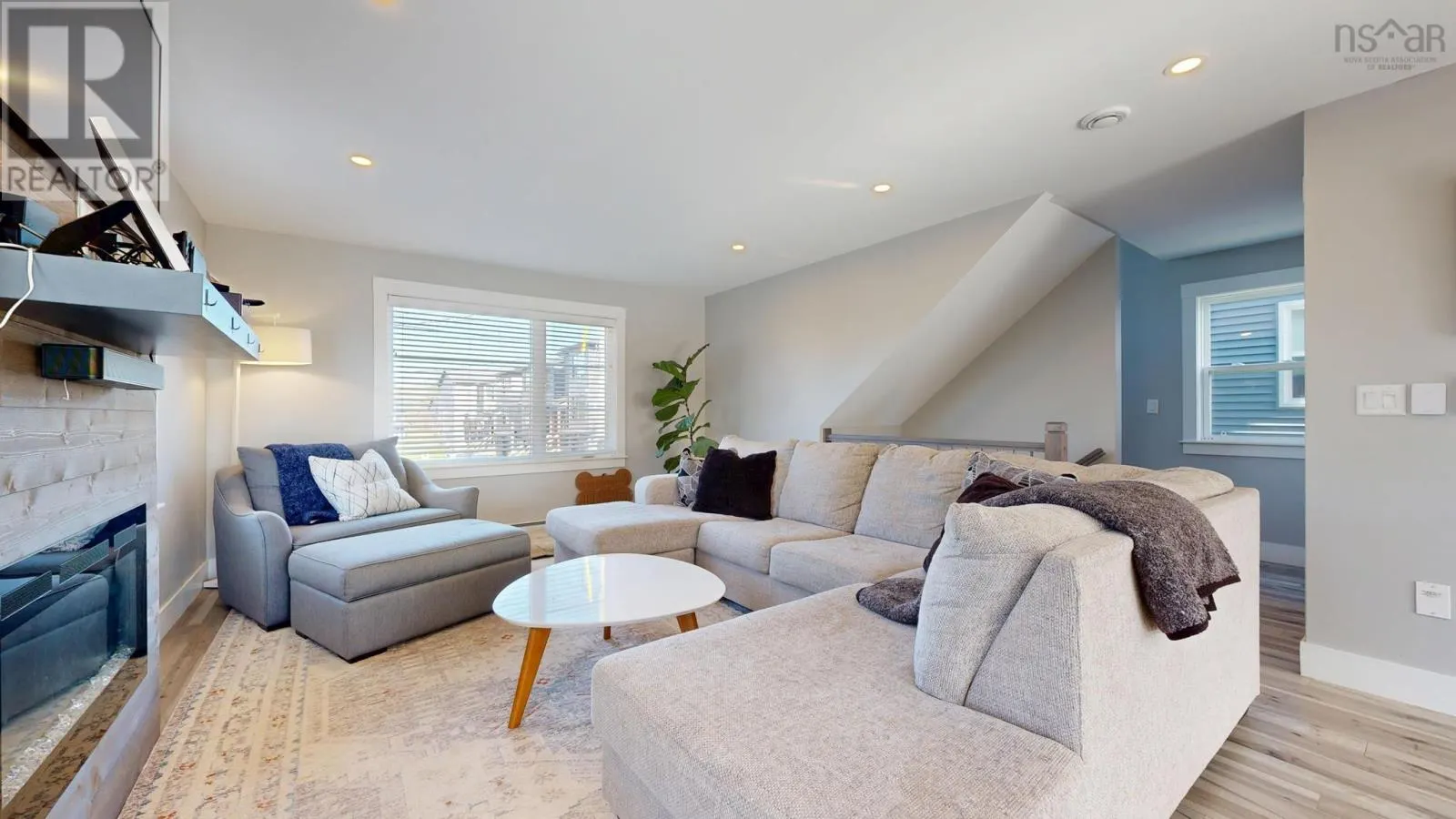 16 Sam Crescent