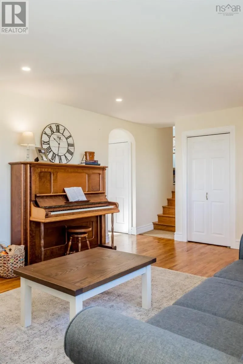 46 Parker Condon Road