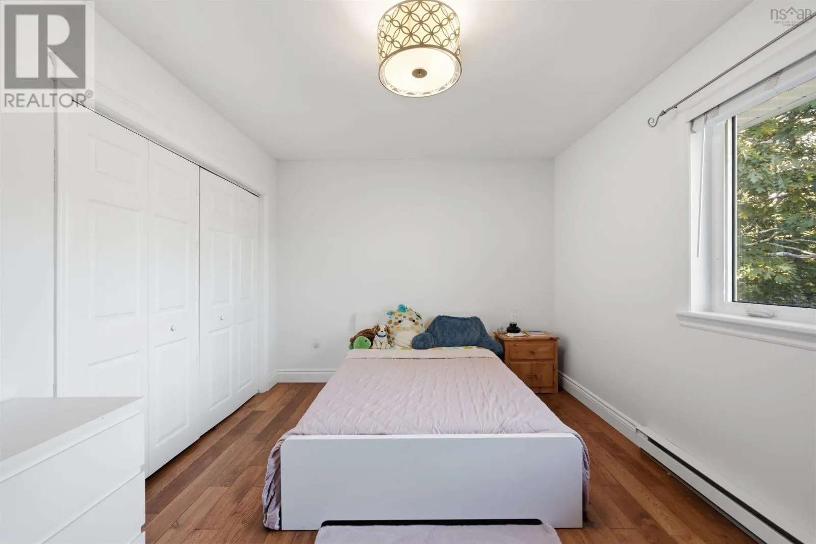 18 Sandstone ave