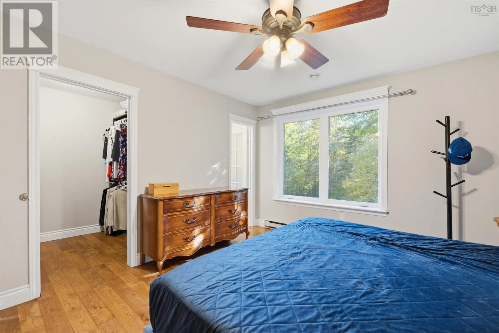 18 Sandstone ave