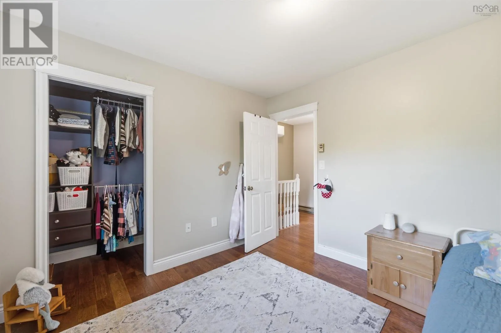 18 Sandstone ave