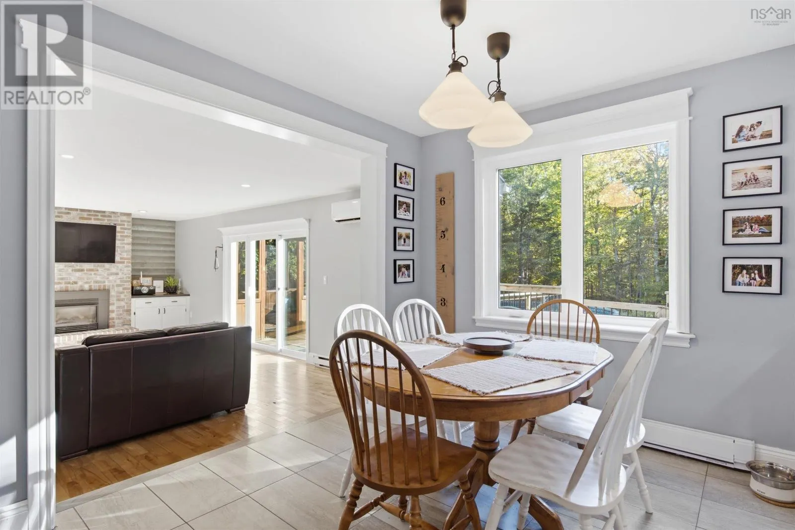 18 Sandstone ave