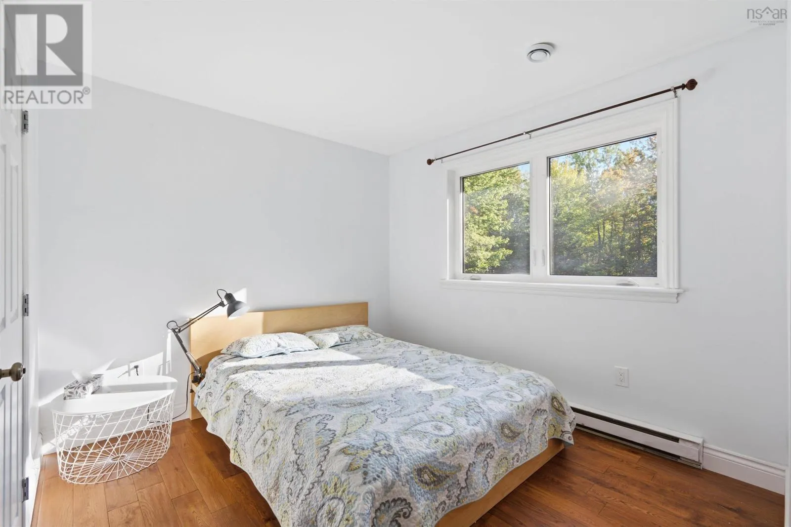 18 Sandstone ave