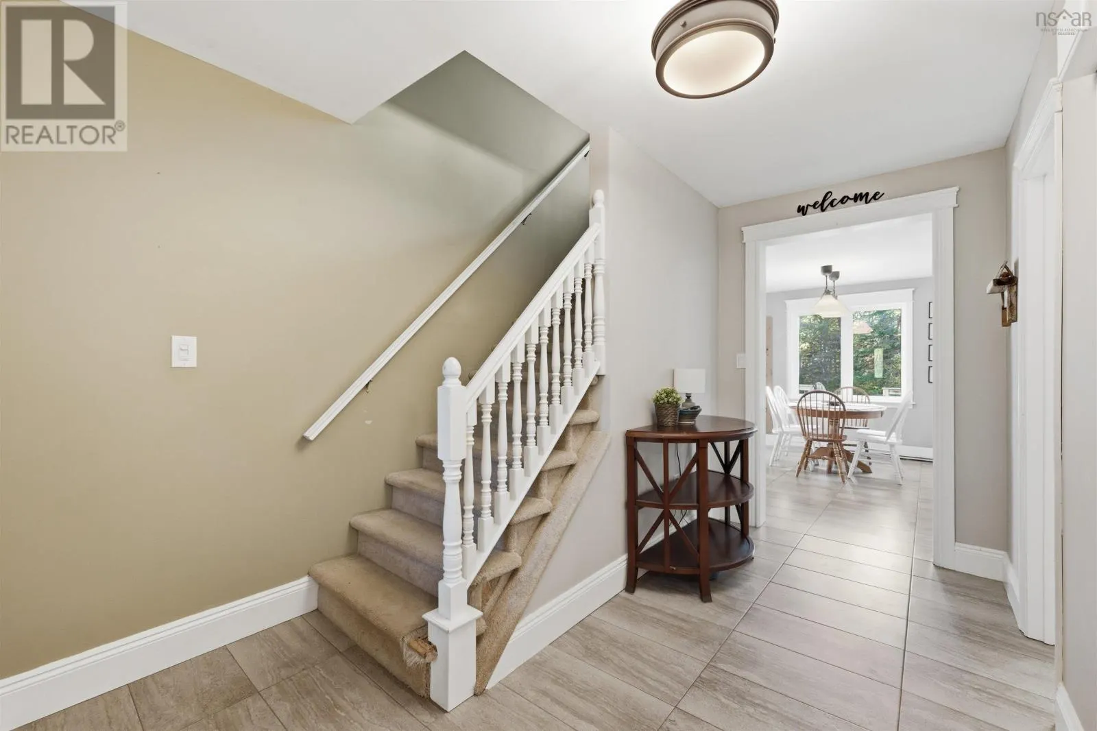 18 Sandstone ave