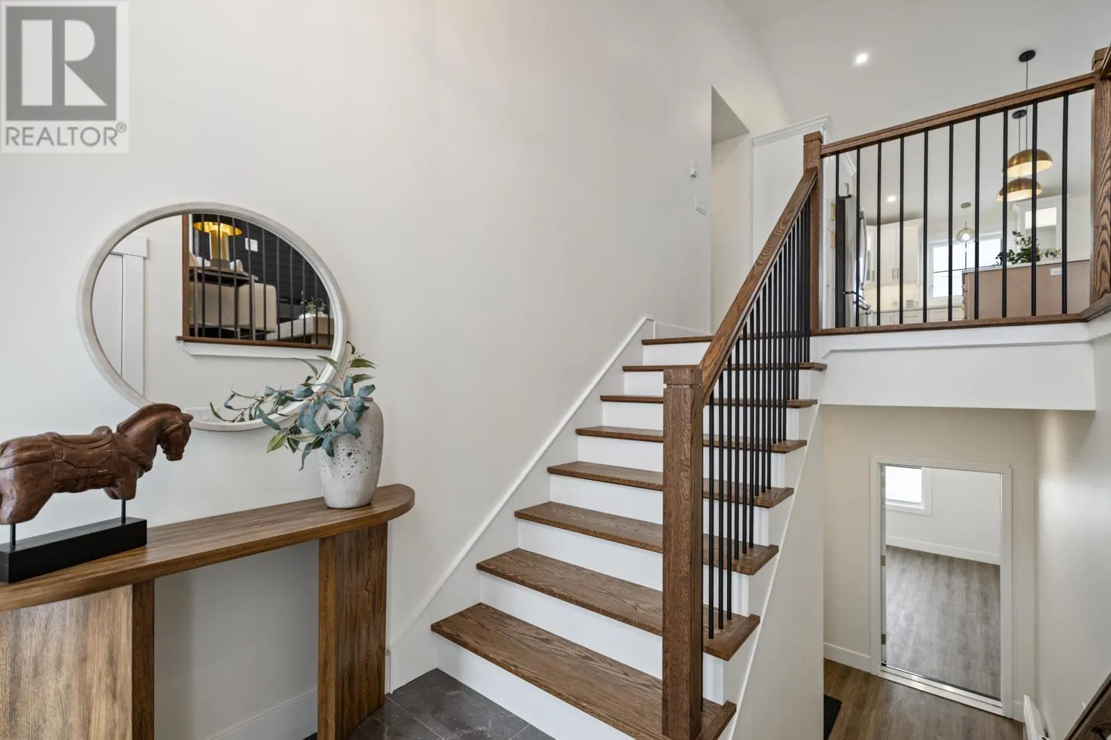 9 Worth Street
