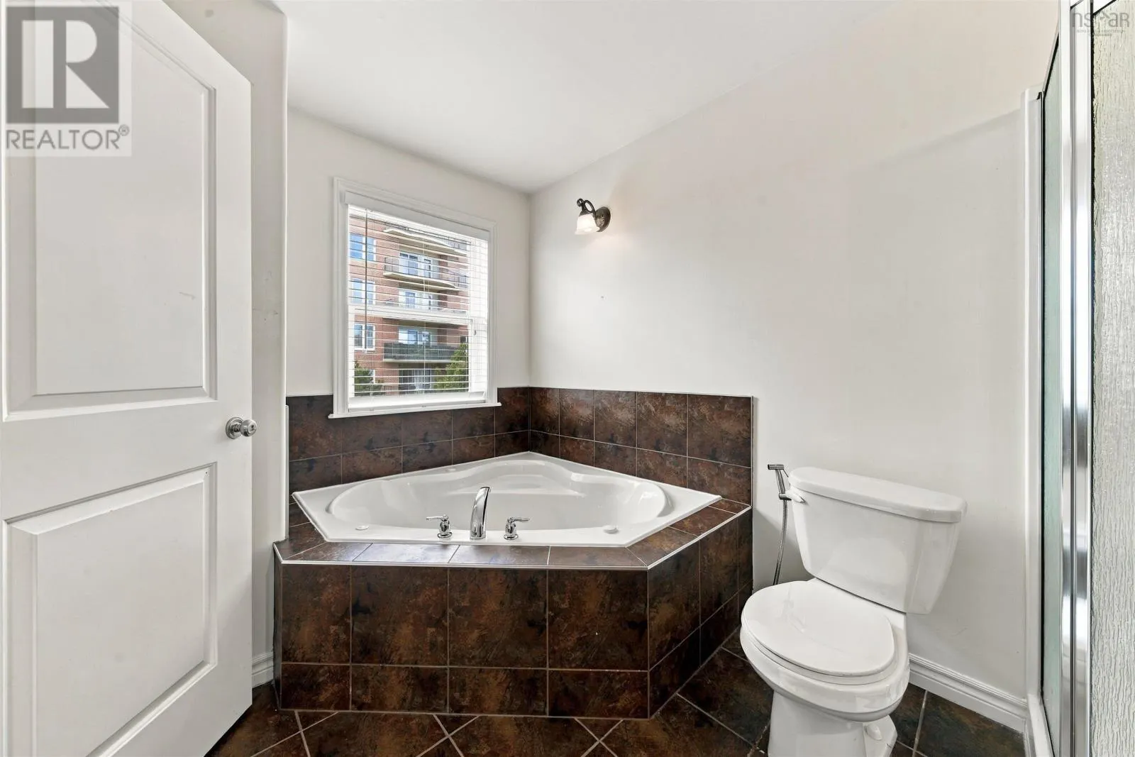 150 Transom Drive