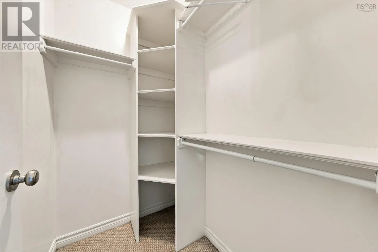 150 Transom Drive
