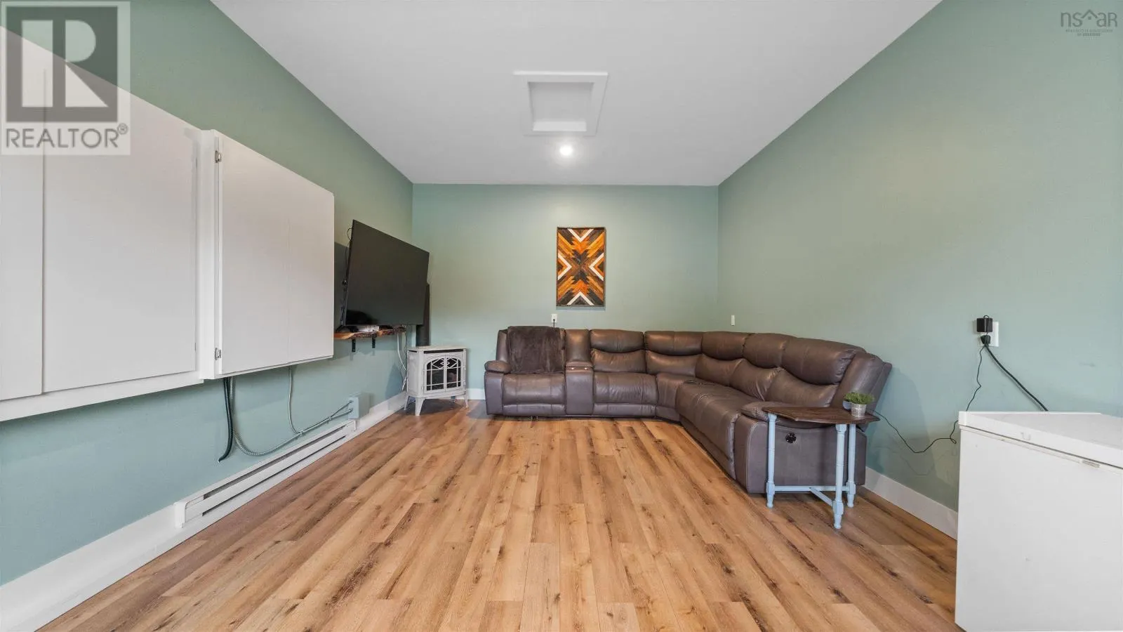 329 Savoy Avenue|Kingswood North