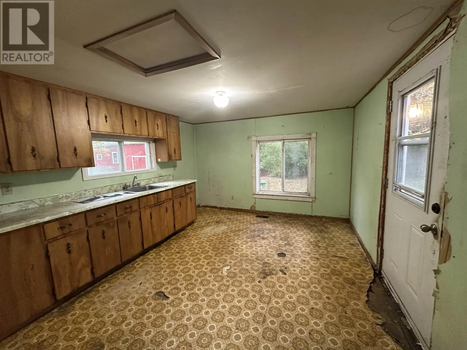 2090 Highway 1