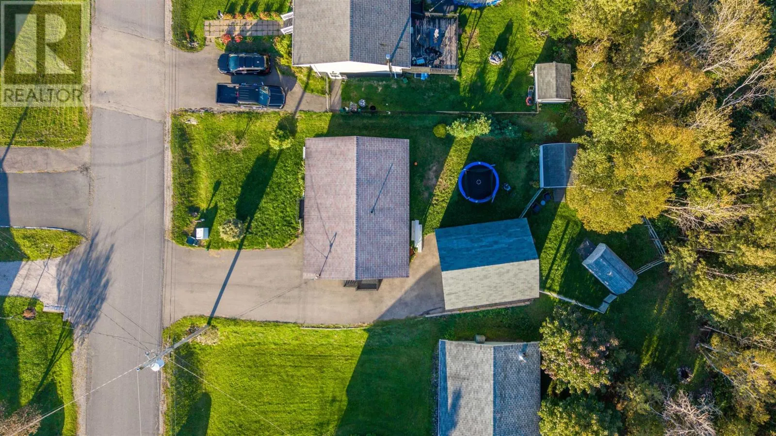 25 MacDonald Crescent