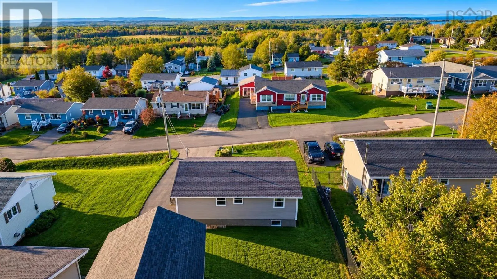 25 MacDonald Crescent