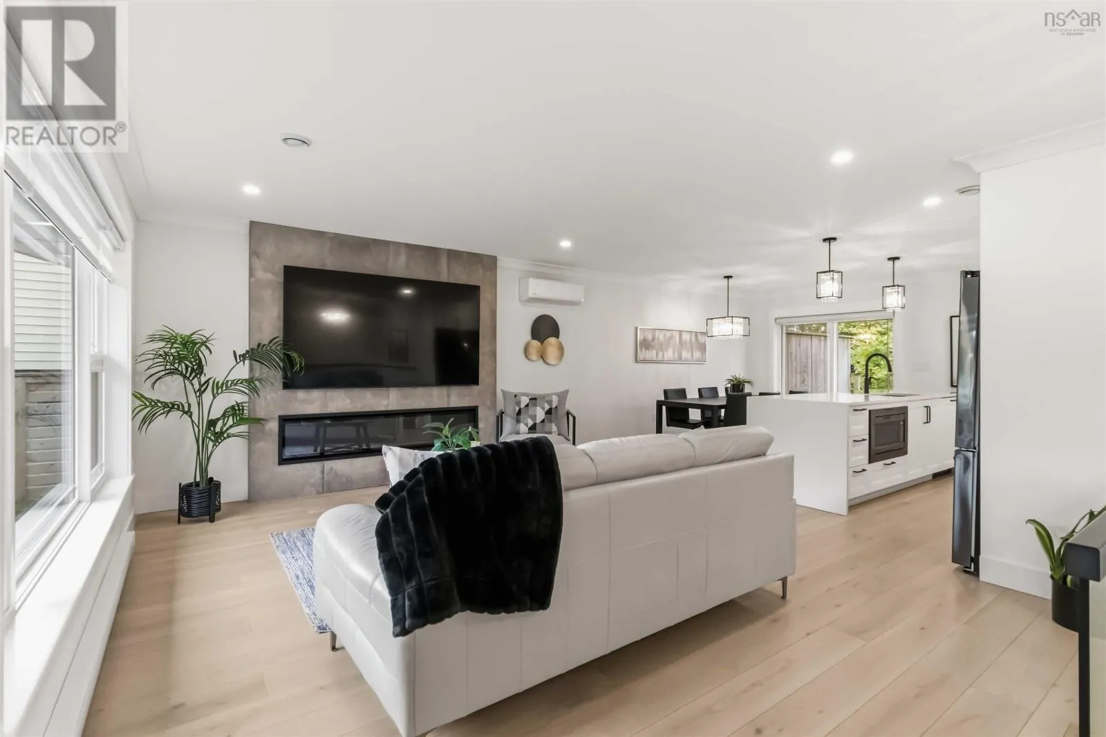 144 Montague Rd