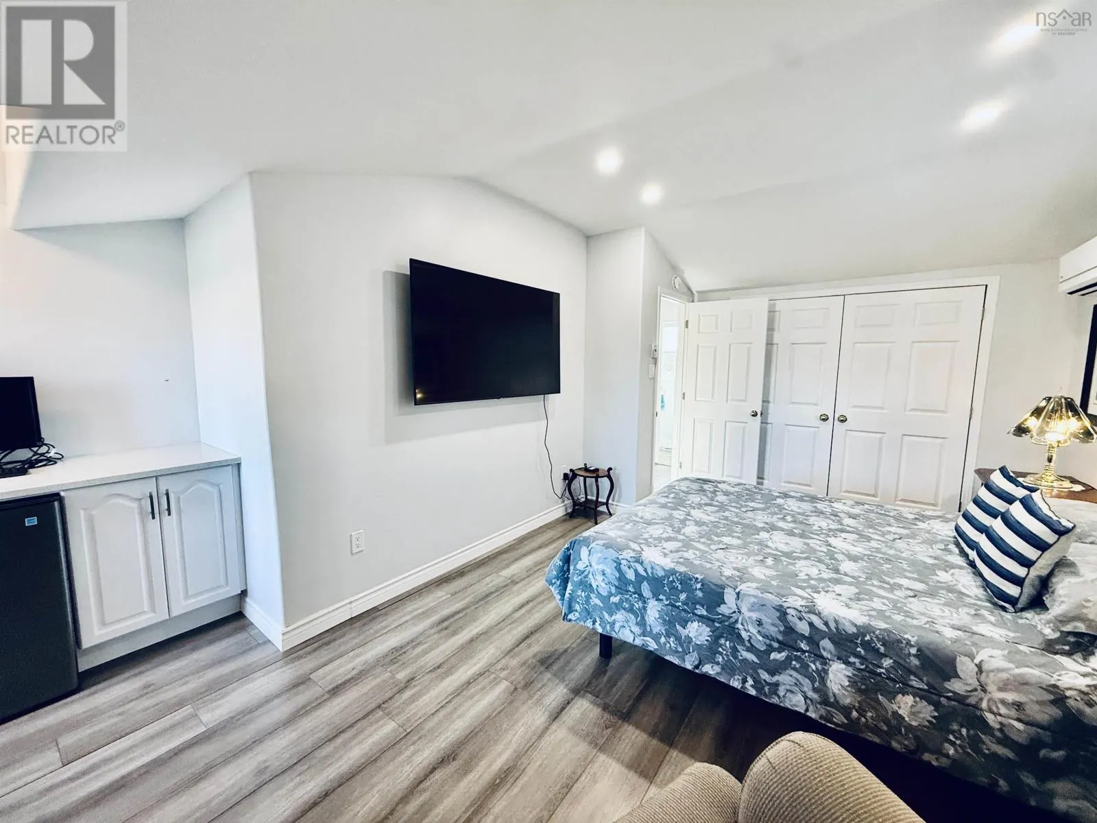 1321 Terence Bay Road