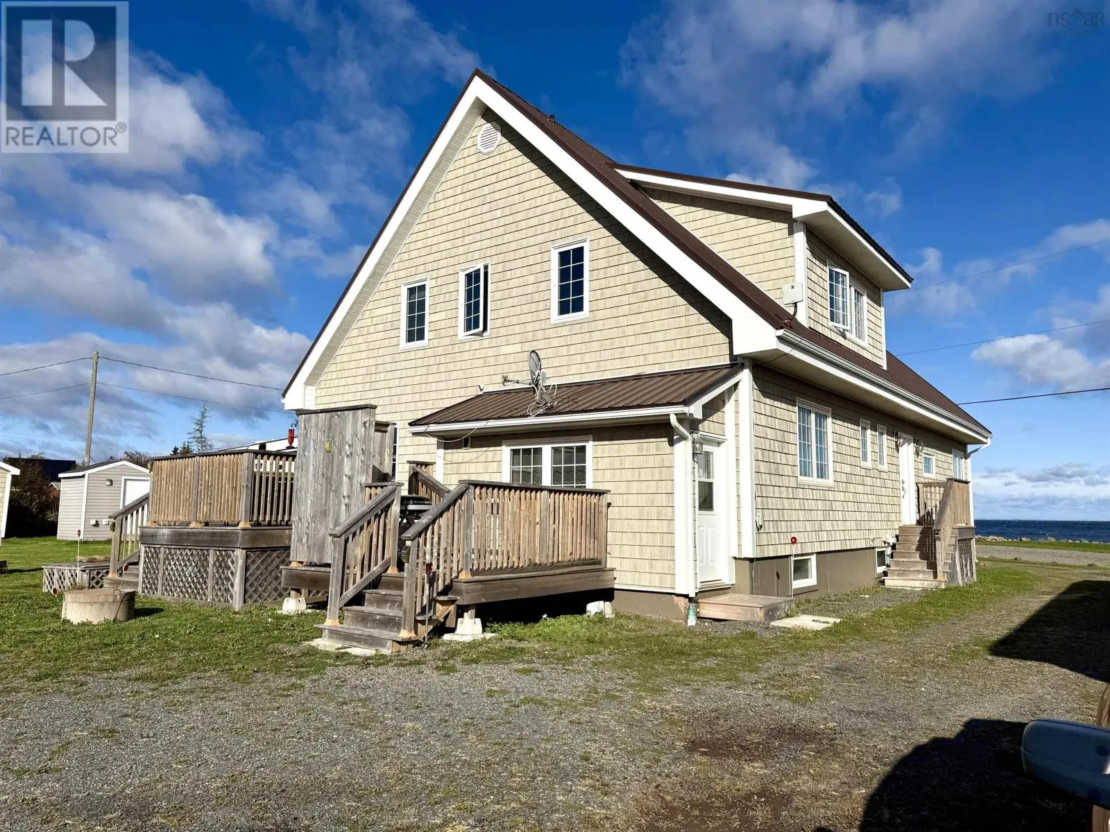 16 Rose Lane