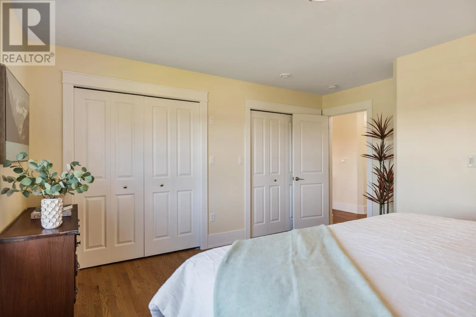 15 Kenwood Circle