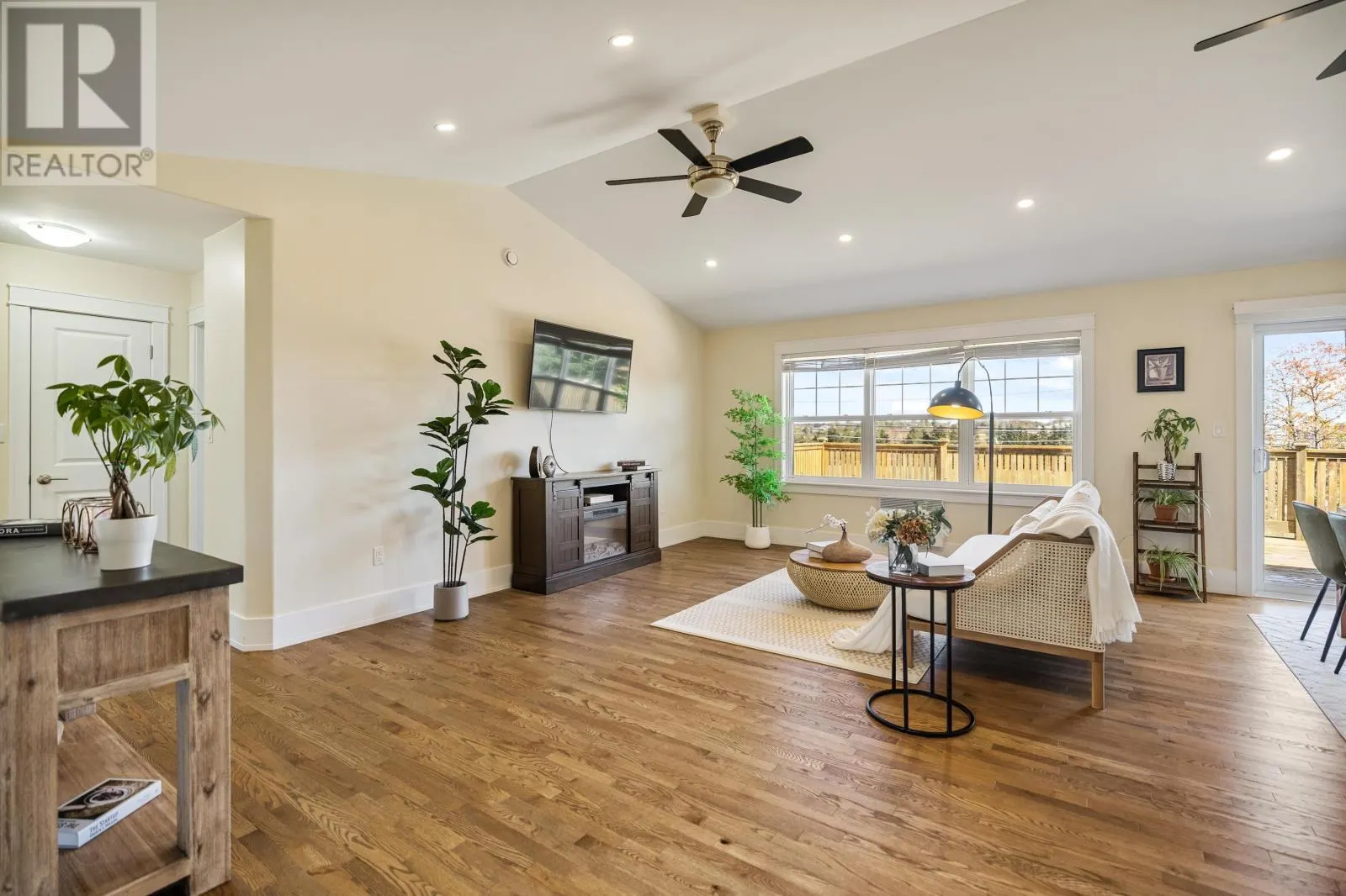 15 Kenwood Circle