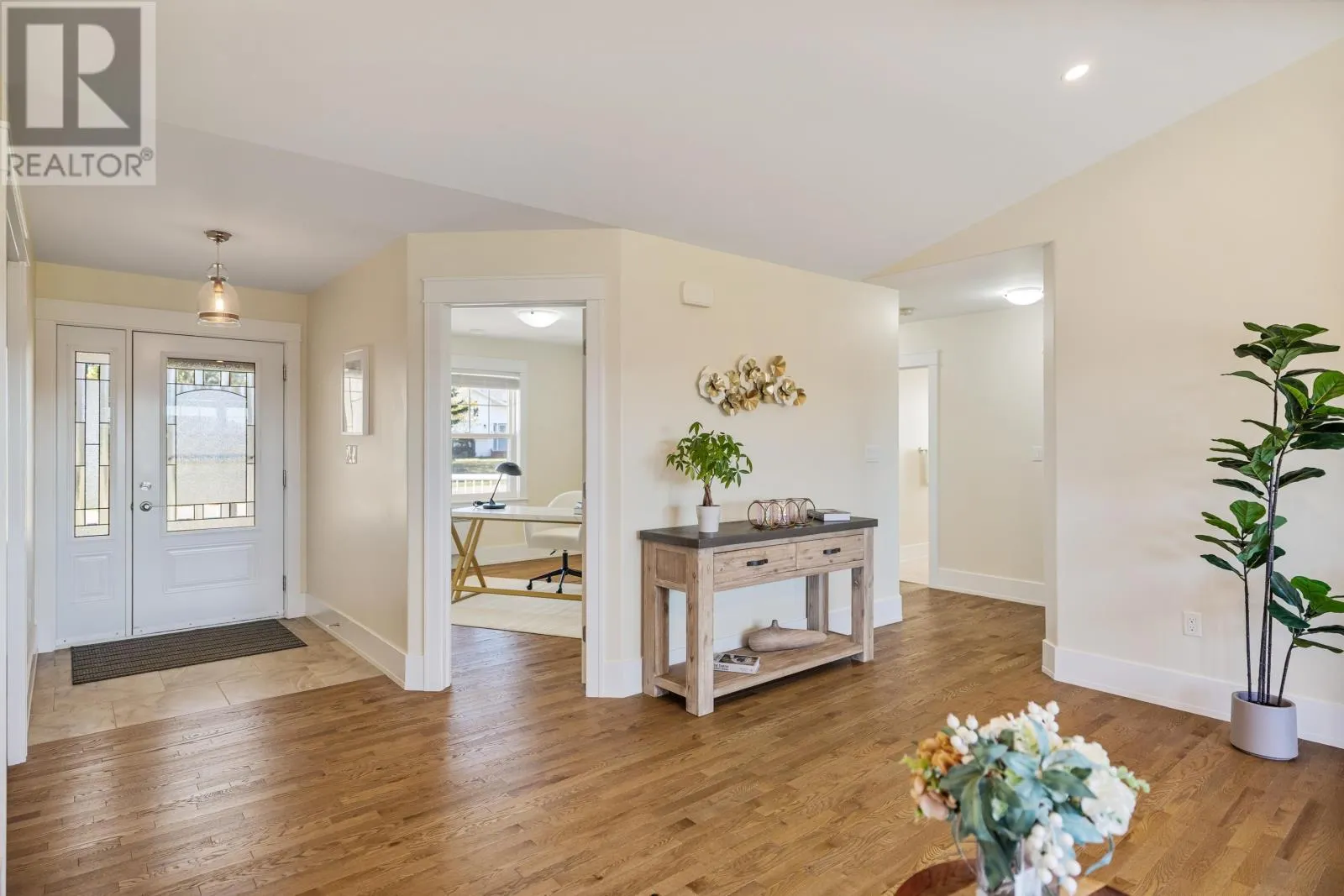 15 Kenwood Circle